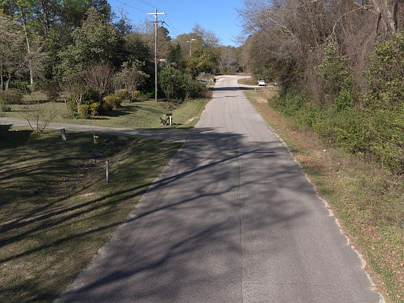 5th image of 329 E Jenkins Street