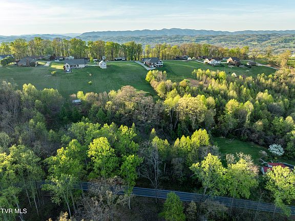 3rd image of 6240 Chestnut Ridge Rd