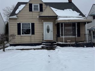 19309 Beverly Ave, Maple Heights, OH