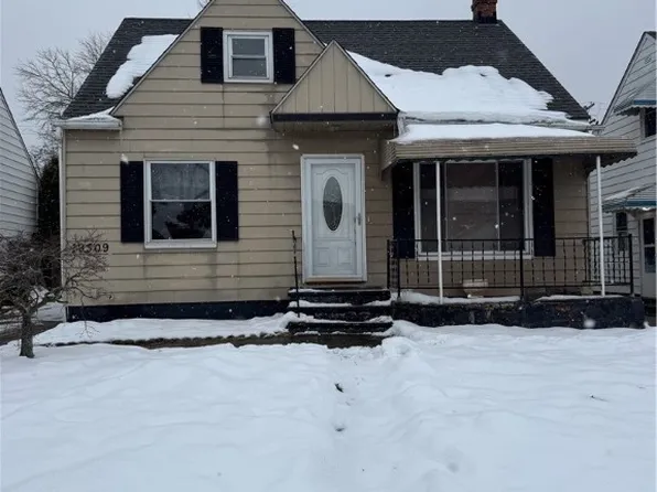 19309 Beverly Ave, Maple Heights, OH 44137
