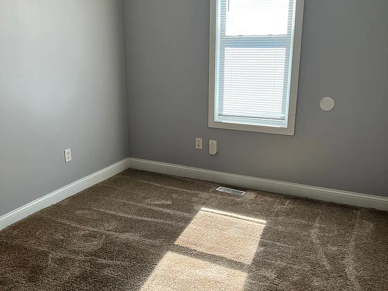 1601 Grove St — Photo 14