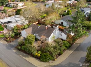 6251 NE 159th St, Kenmore, WA