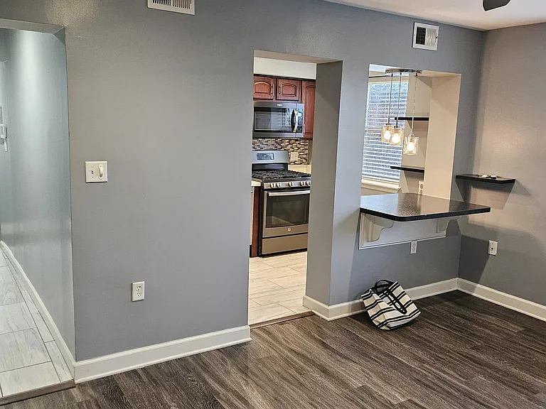 2667 Martin Luther King Jr Ave SE #302 — Photo 5