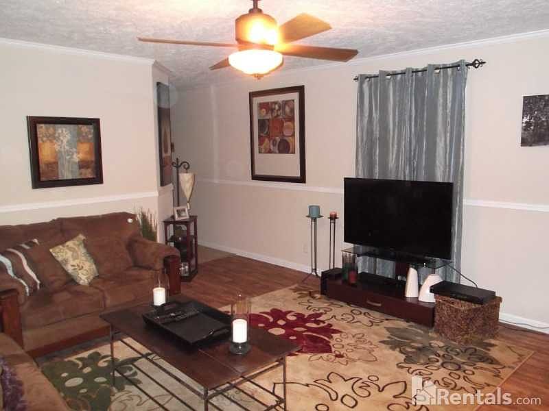 2nd image of 215 Appleton Dr