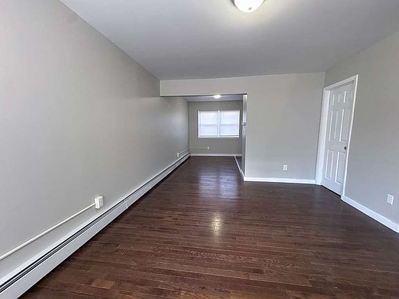 2nd image of 215 Blake St #31