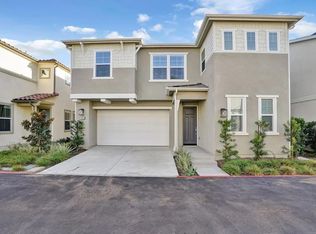 405 Aura Dr, Costa Mesa, CA 92626