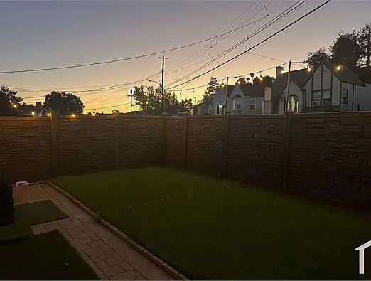 2622 Truman Ave — Photo 11