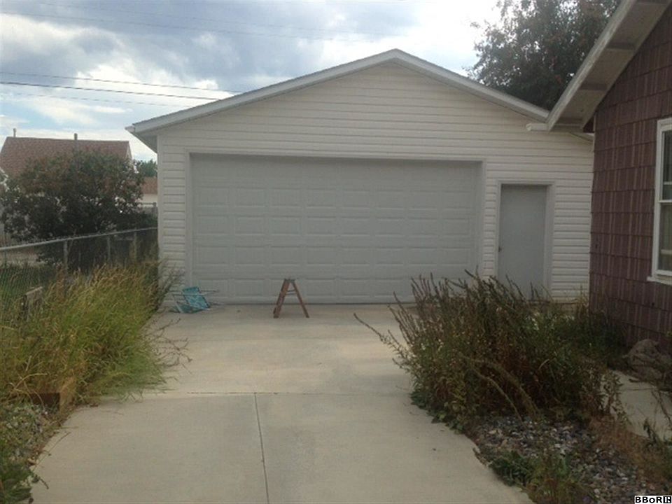 2nd image of 2316 Walnut St