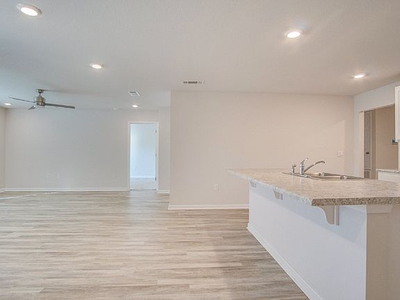 5th image of 4383 White Cedar Ct
