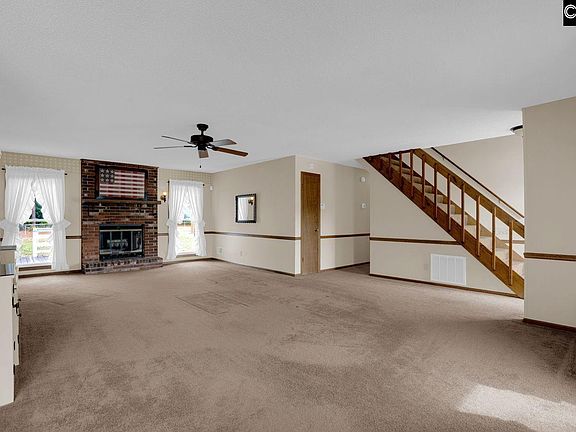 5th image of 201 Lake Shire Dr