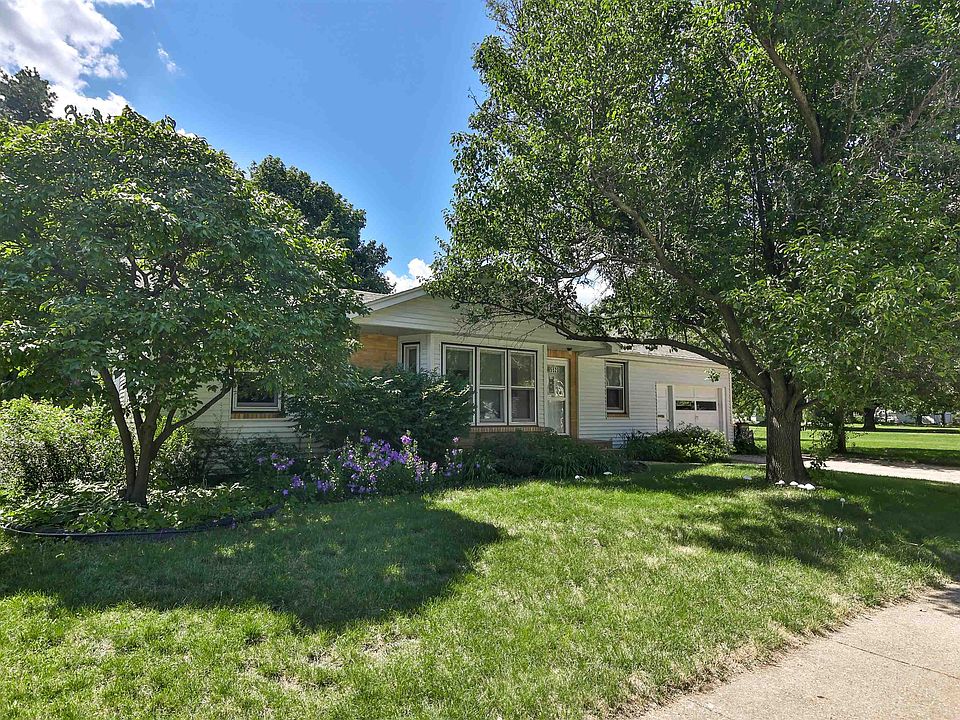 5520 East Dr, Loves Park, IL 61111 Zillow
