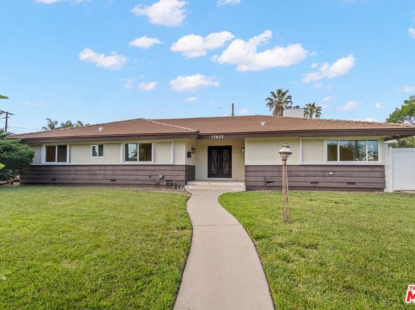 17633 Nordhoff St
