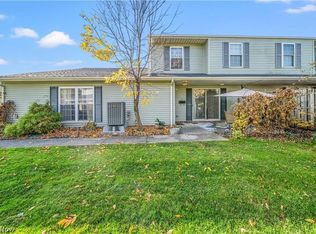 7987 Carriage Cir, Mentor, OH