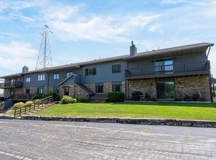2490 Stroebe Island Dr, Appleton, WI 54914