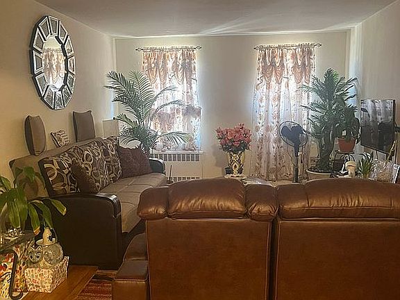 3rd image of 3260 Netherland Ave APT 2A