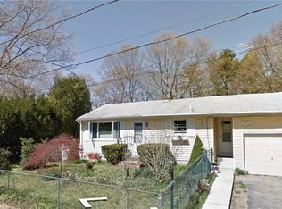 12 Cheyenne Trl, West Greenwich, RI 02817
