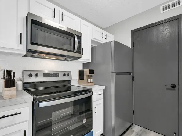 Parkview Apartments