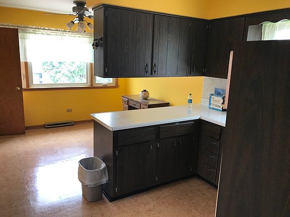 5th image of 7845 Leamington Ave