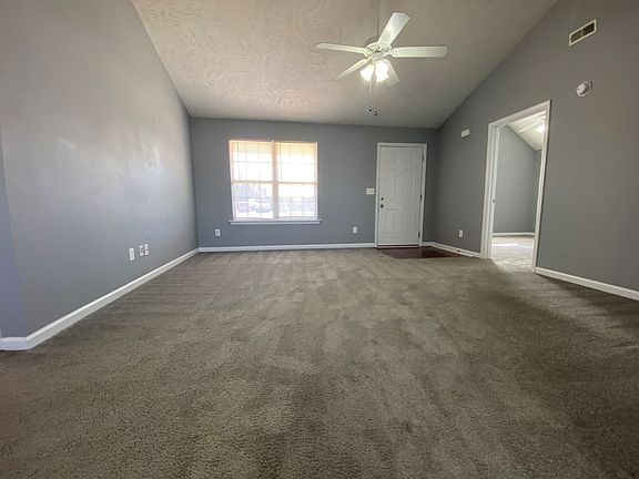 2nd image of 2923 Cliffside Dr