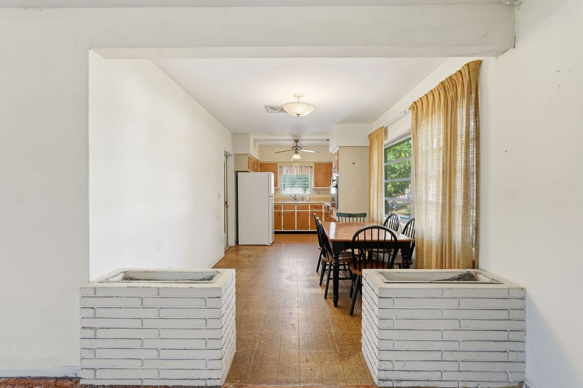 next background image