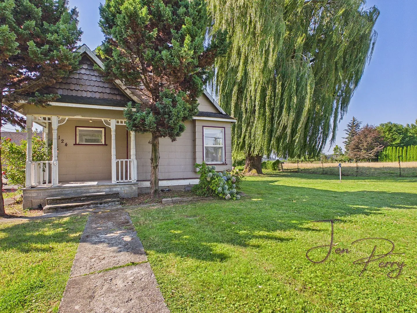 3 Bedroom 1 Bathroom Home in Everson, WA — Photo 1