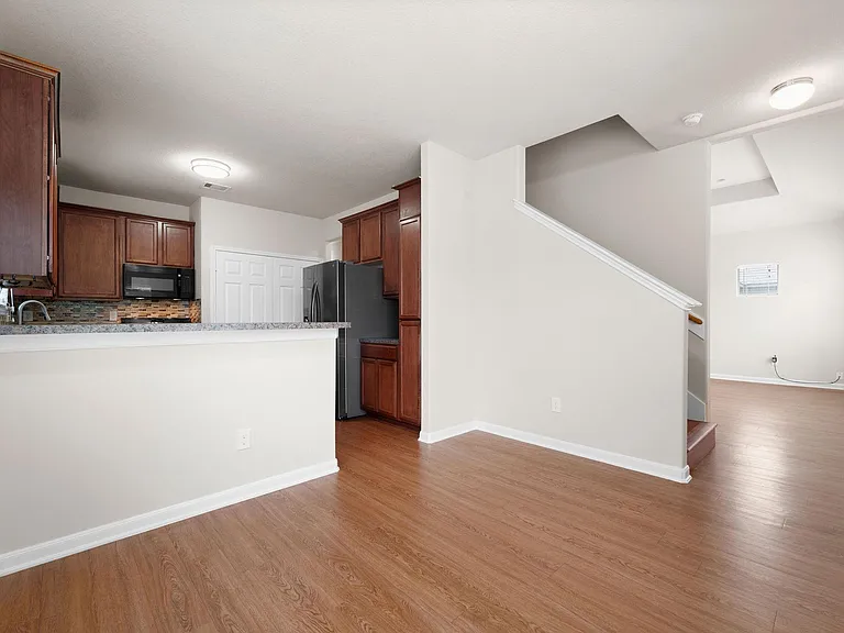 3548 Rebecca St — Photo 8