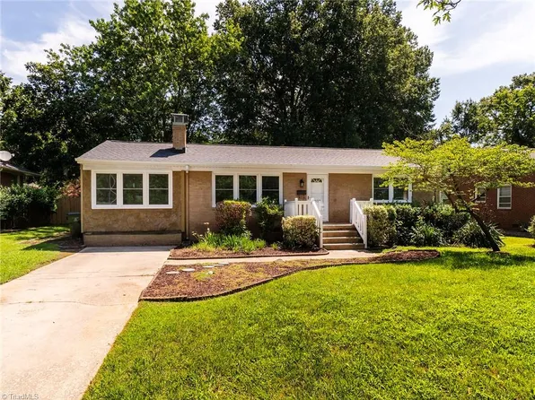 1527 Sherwood Dr, Burlington, NC 27215