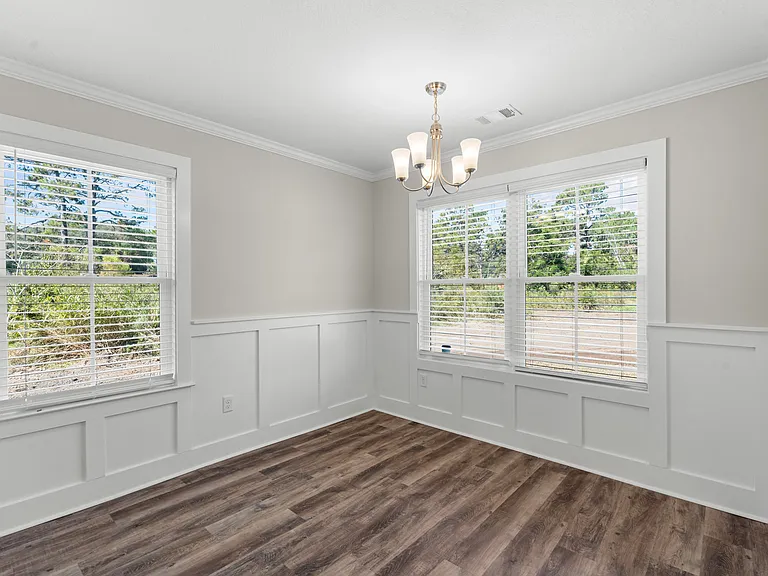 301 Latitude Ln — Photo 7