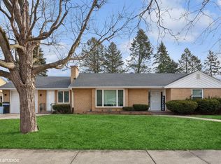 1010 Woodland Dr, Rockford, IL 61108