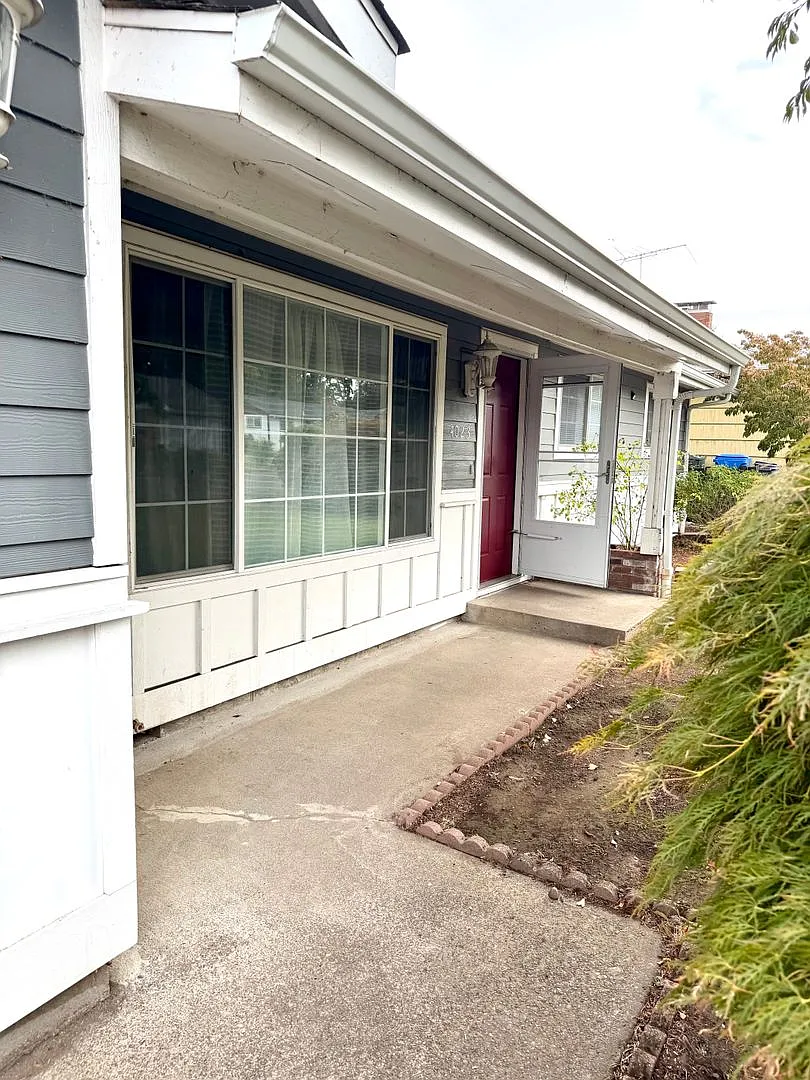 Now Leasing Spacious 3-Bedroom Home in NE Salem — Photo 3
