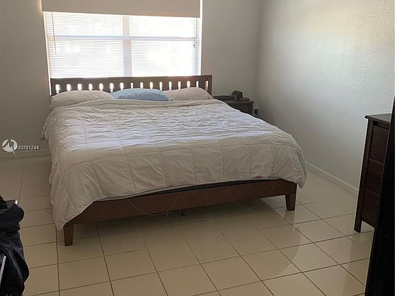 5th image of 10477 SW 108th Ave #220