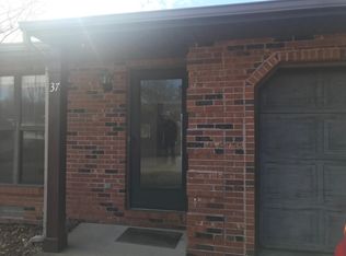 37 Christine Dr, Shiloh, IL 62221