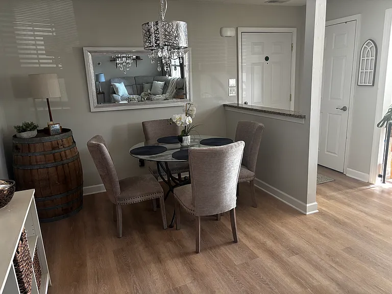 17 Augusta Ct #1 — Photo 4