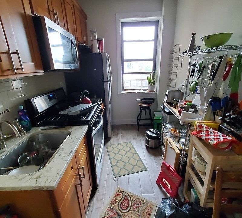 1st image of 1 Chester Ct APT 4H