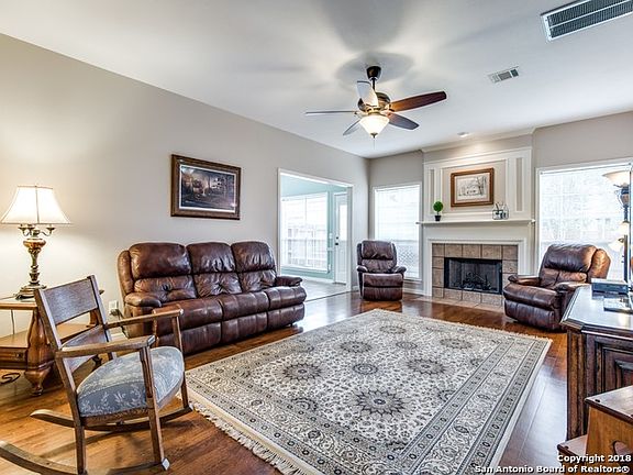 5th image of 8603 Knights Knoll Dr