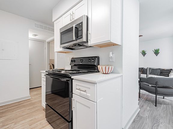 5th image of 9200 N Normandale St #112
