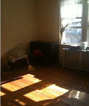 4th image of 76 Coursen Pl