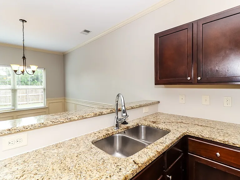 67 Hamilton Blvd NW — Photo 6