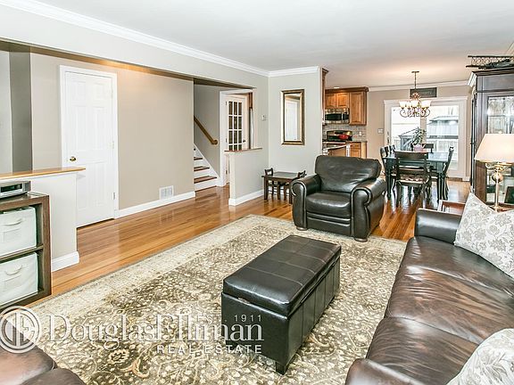 2nd image of 85 Cornell Ln