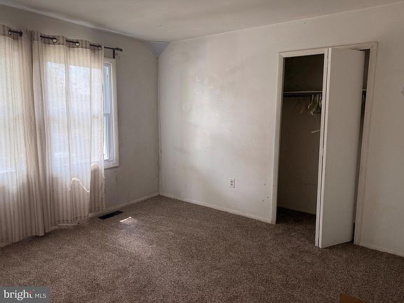 5th image of 1345 Chapelview Dr