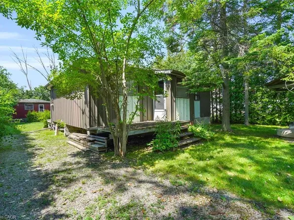 104 Farley Cir, Georgina, ON L0E 1S0