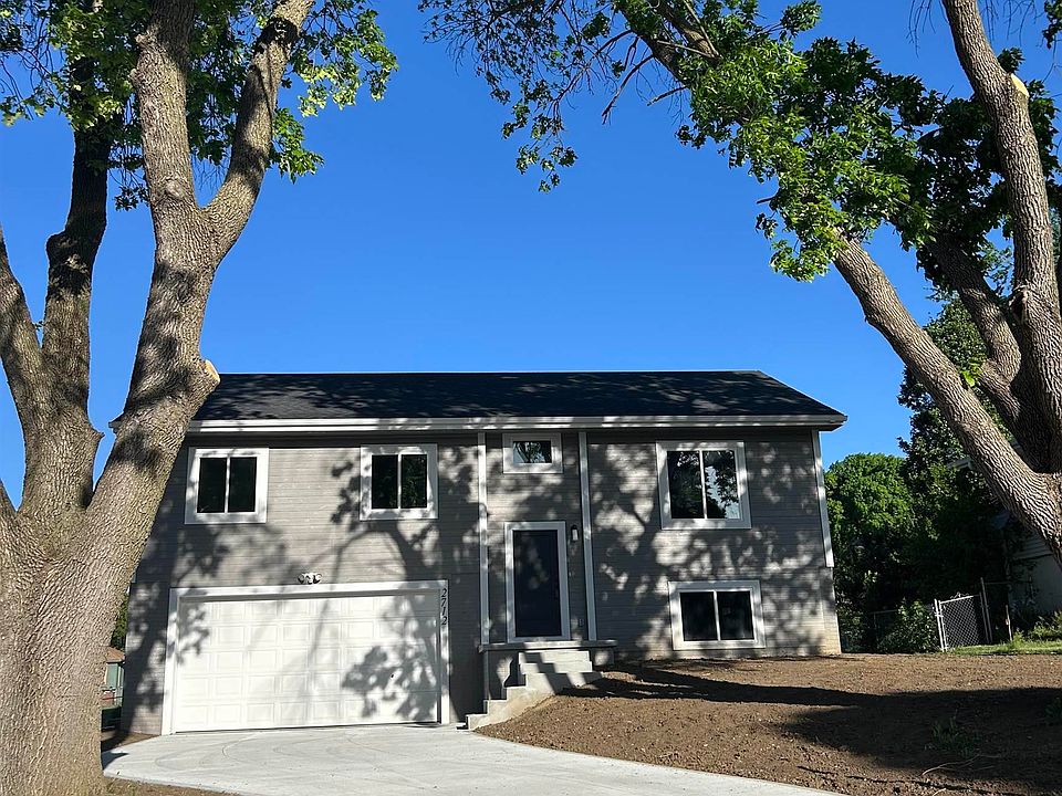 1st image of 2712 N 125th Cir