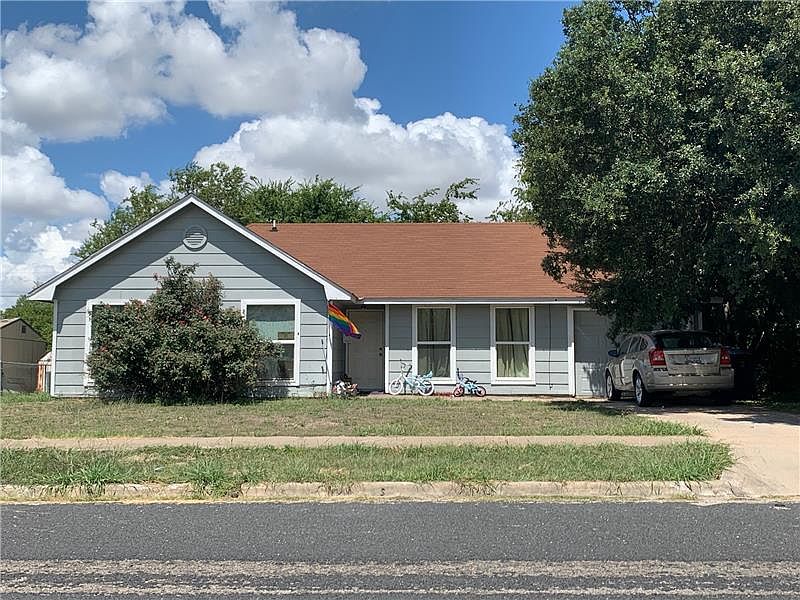 1st image of 2111 Caprice Dr