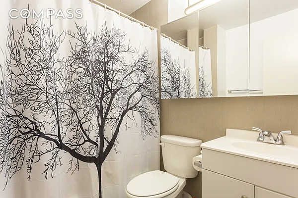 Rented by Compass | media 14