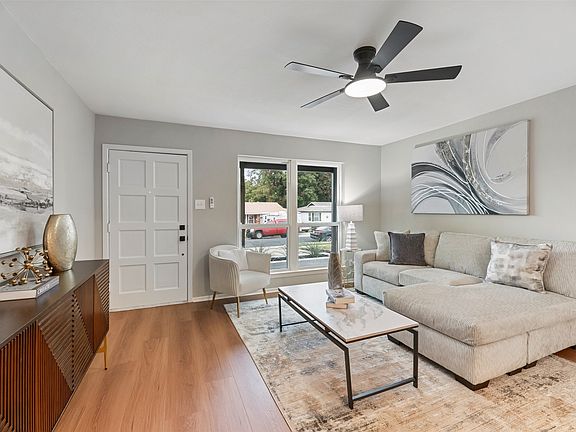 5th image of 416 Myrtle Dr