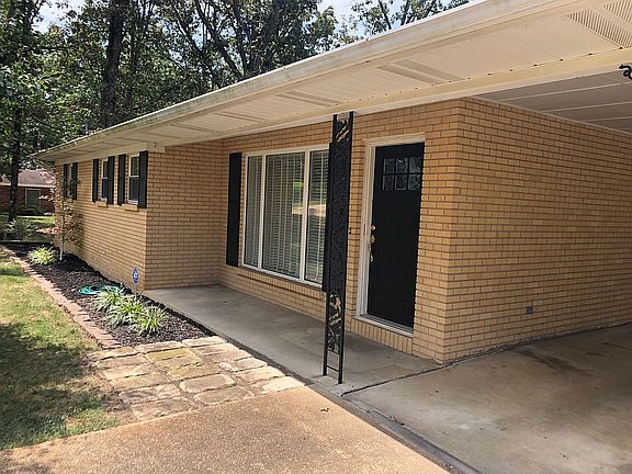 5th image of 2833 Park Pl