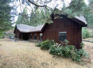 422 Dogwood Dr, Weed, CA 96094