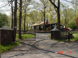 203-05 Mountain Pkwy, Green Brook, NJ 08812