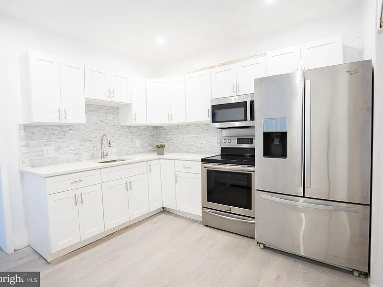 241 S Saint Bernard St #0 — Photo 1