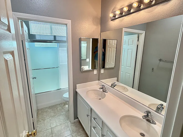 5552 Las Brisas Ter — Photo 12